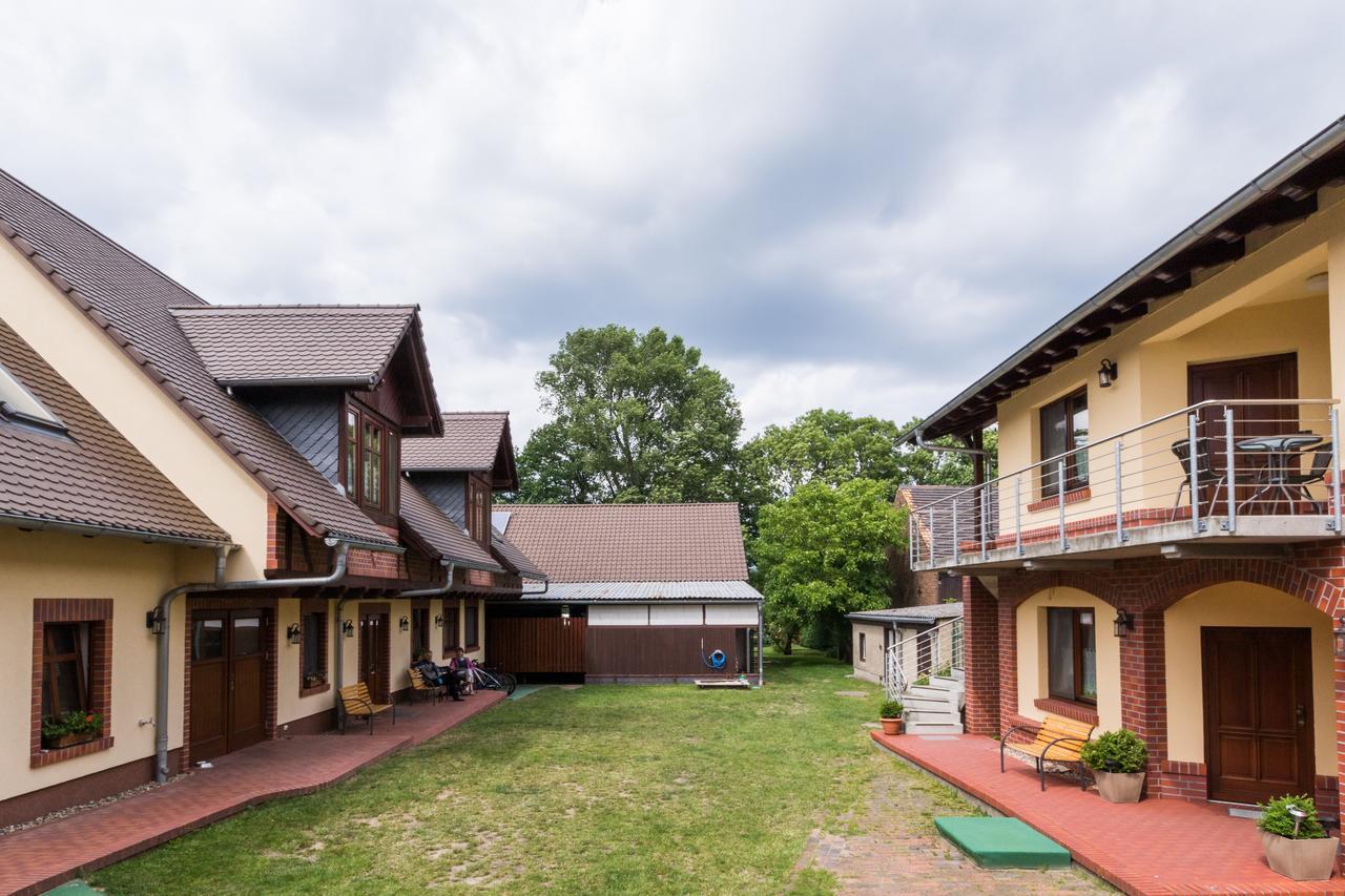 Hotel Gasthof Zum Slawen Vetschau Zewnętrze zdjęcie